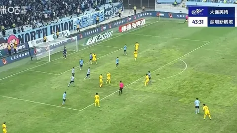 吉拉西职业生涯首次独揽四球荣耀！