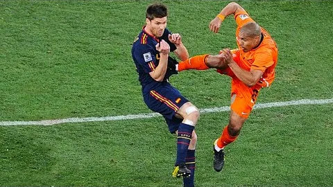 “纳达尔网坛生涯谢幕之战遗憾失利，环球时报追踪报道”