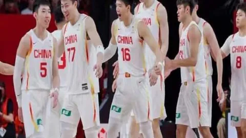 快船对马刺赛况分析及专家推荐